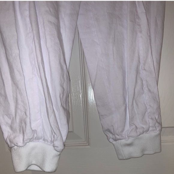 Alice + Olivia ‼️ SALE‼️ Neta Cargo Pants in White –– NWT - Picture 10 of 17